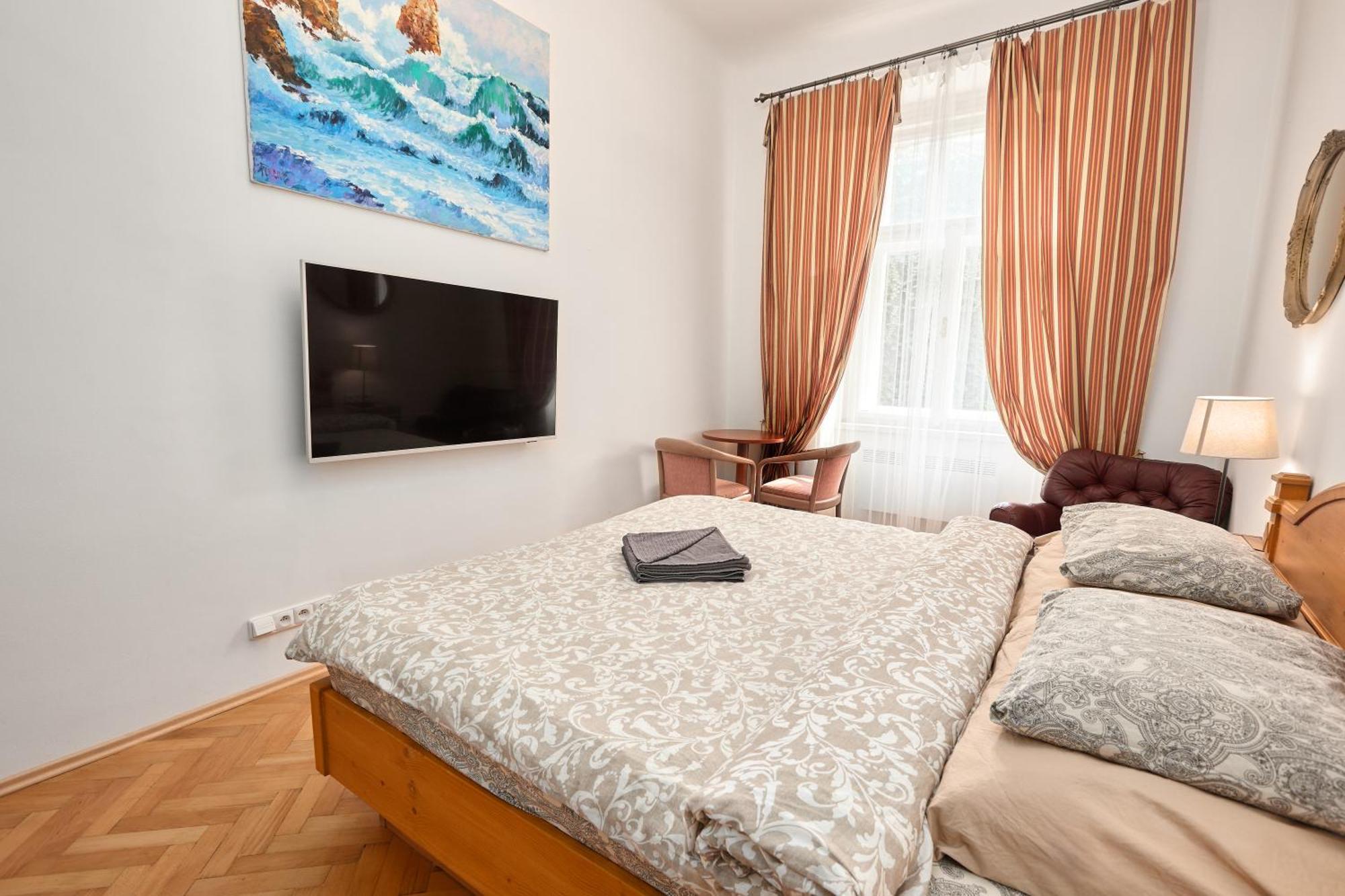Habitación en casa particular Old Town & Parking Assistance